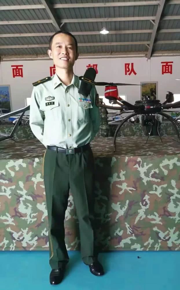 天津高院超燃变装秀，致敬中国军人！